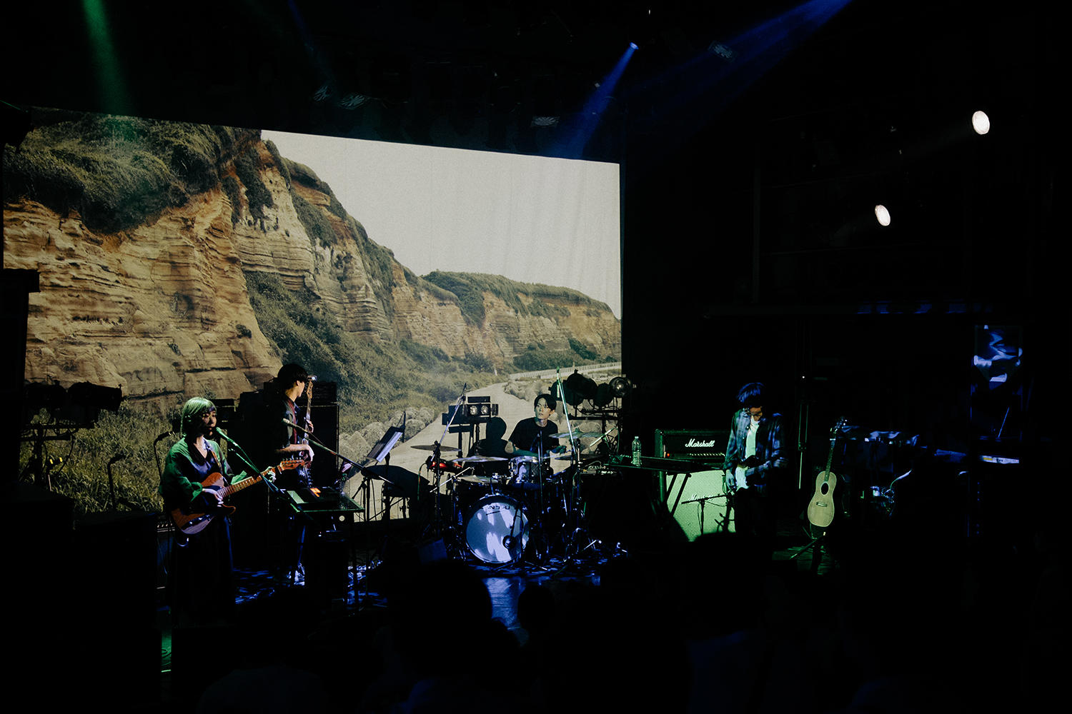 揺らぎ、初ワンマンライブ「For you, Adroit it but soft」Release Event──曖昧模糊とした感情を呑み込む音楽