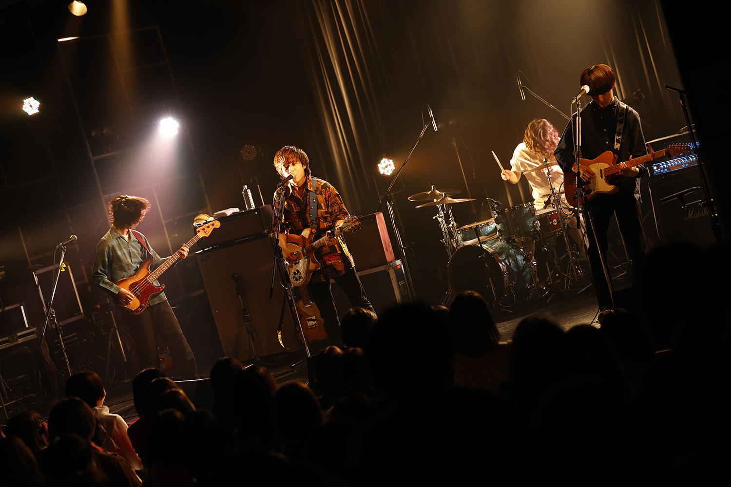 オレンジスパイニクラブ、卑屈な歌たちに想いを込めた「アンメジャラブル」ツアーファイナル  