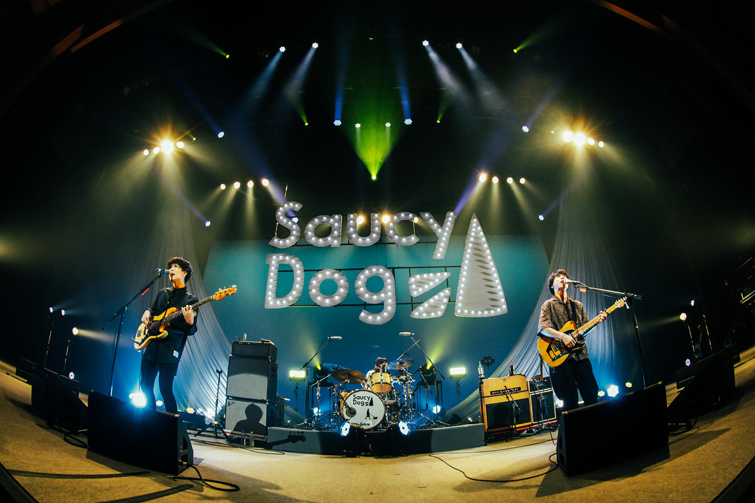 Saucy Dog、初の全国ホールツアー開幕。「歌」で伝える恋と葛藤と繋がる想いと