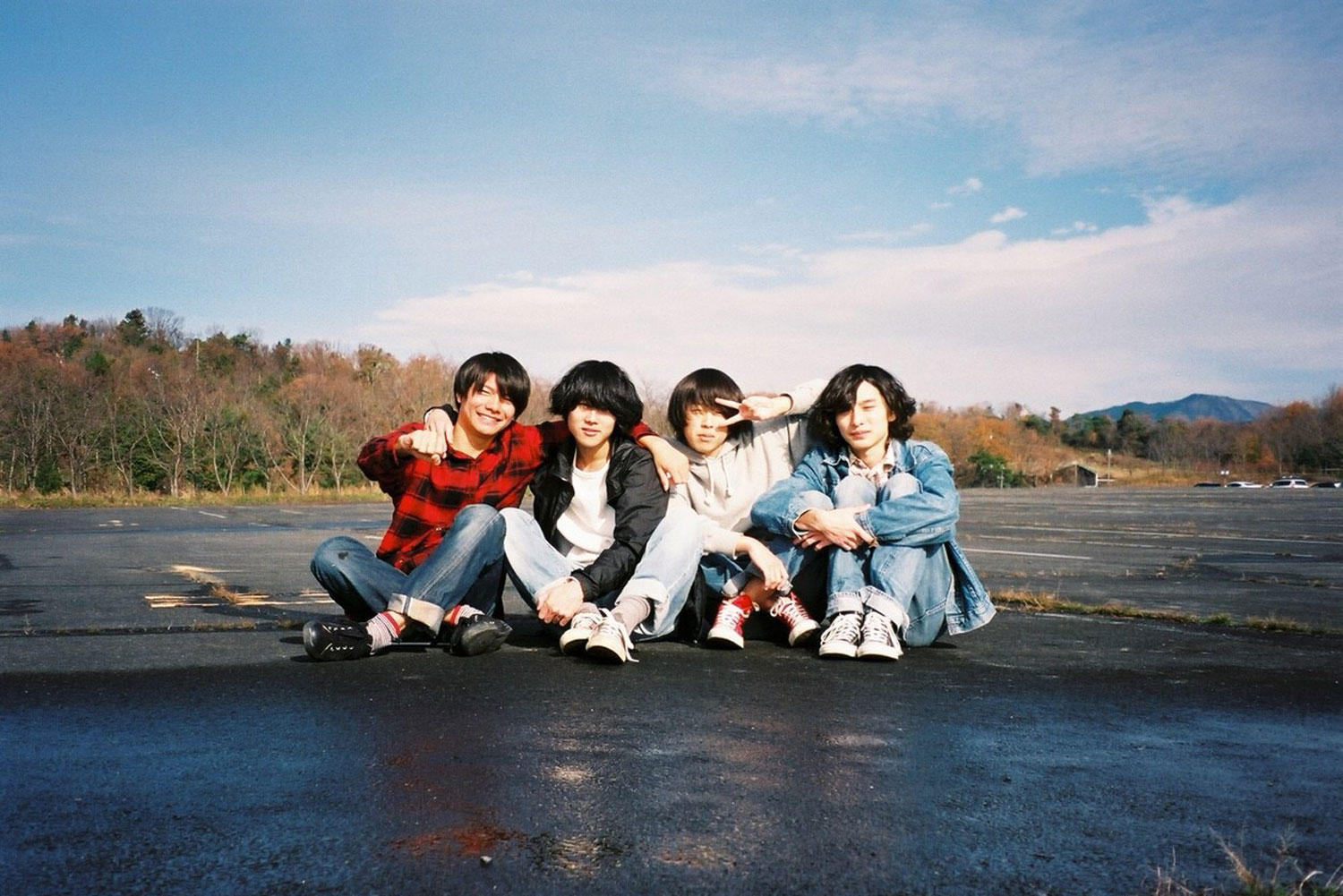 滋賀発！爆音フォークソング部の補欠4Pバンド「The Dragers」