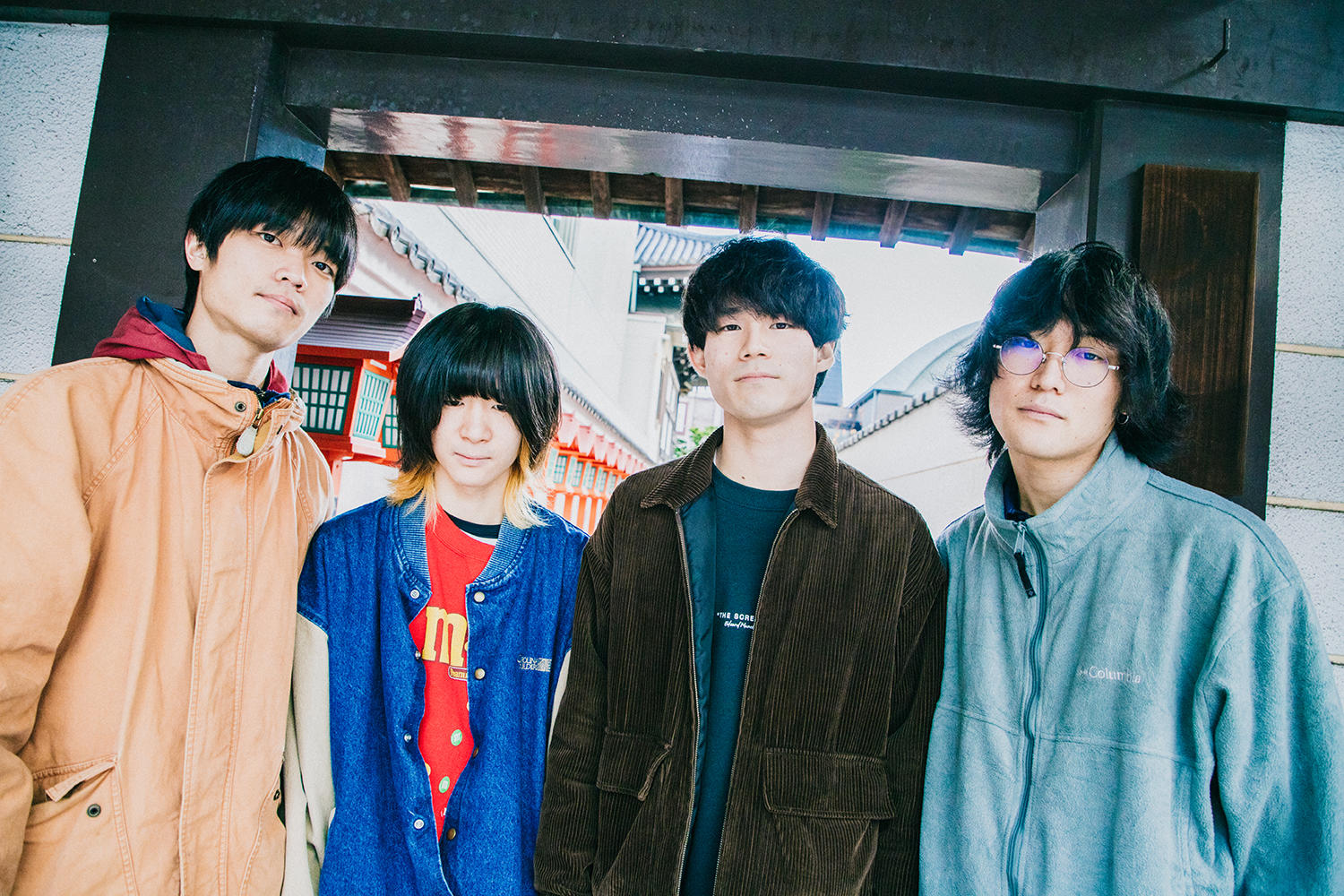 洗練と泥臭さを抱えたロックバンド「CAT ATE HOTDOGS」