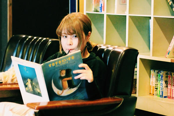 あどけない日常にメルヘンを「さとうもか」