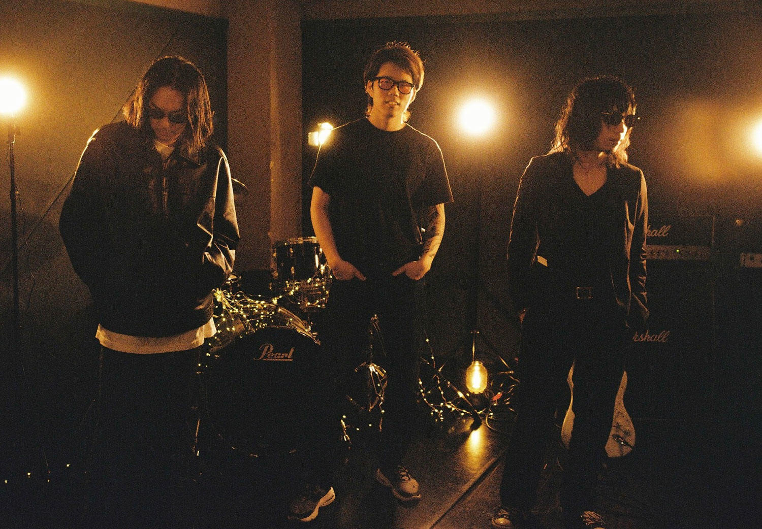 東京のロックバンド「しんきろうのまち」、3ヶ月連続第三弾「こくう」リリース&油彩画家とのコラボMV公開！
