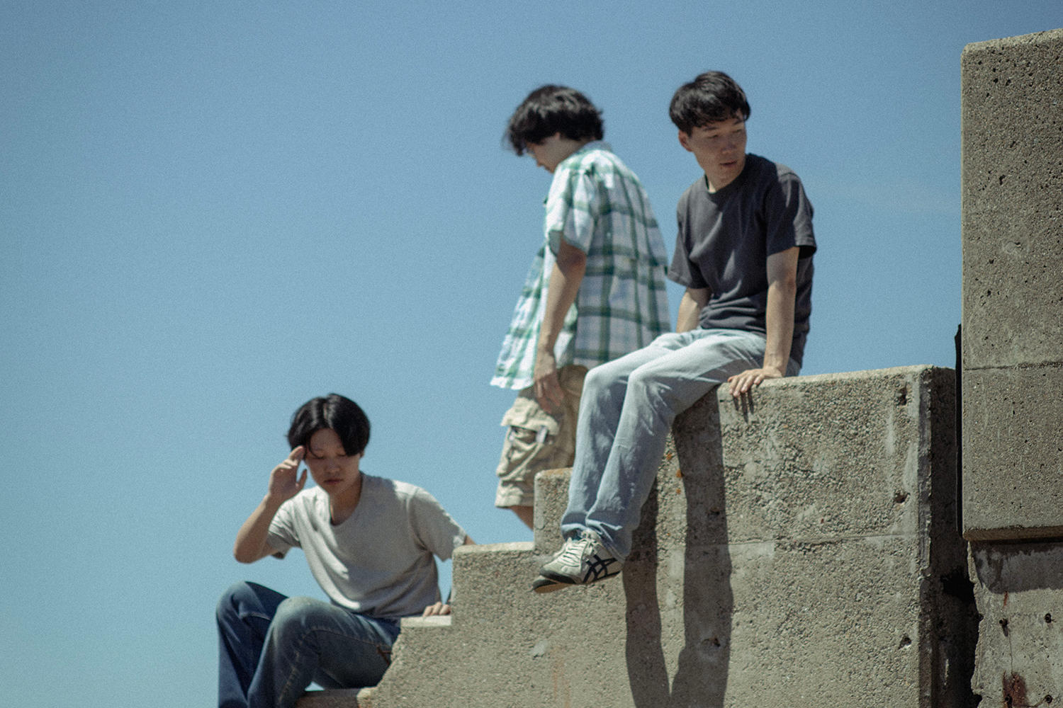 神戸の3ピースロックバンド・ジッカ、珠玉の12曲を収録した1st album「そうです、ちがいます」リリース！