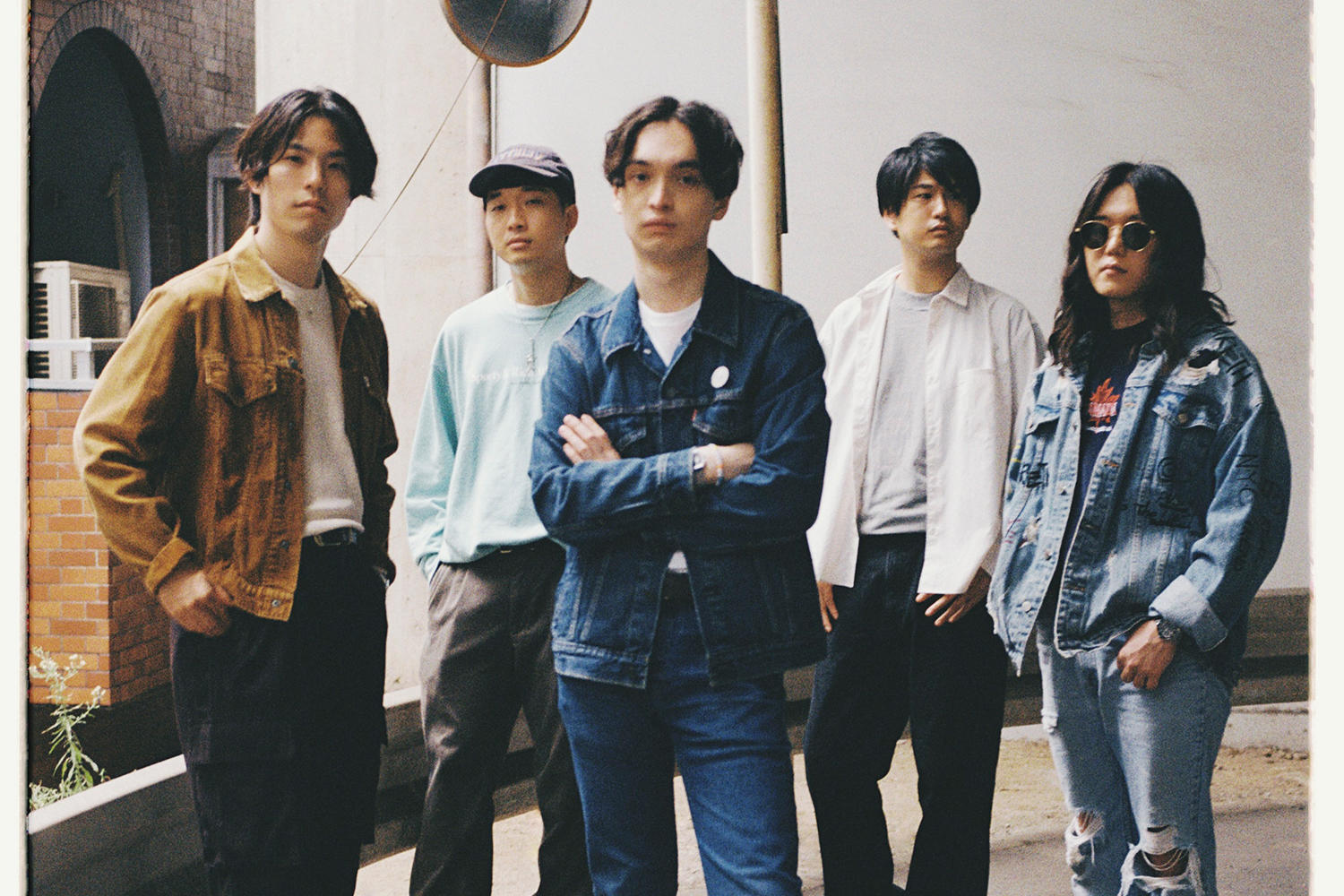 Johnnivan、ライブアルバム「Adaptation」本日デジタルリリース＆アルバム全編を収録したスタジオライブフル映像を公開