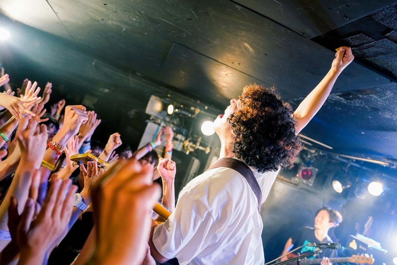 KANA-BOON、47都道府県ツアースタート&ツアー初日に披露したインディーズ時代のエモーショナルロックナンバー「夕暮れ」11/20(月)配信リリース！