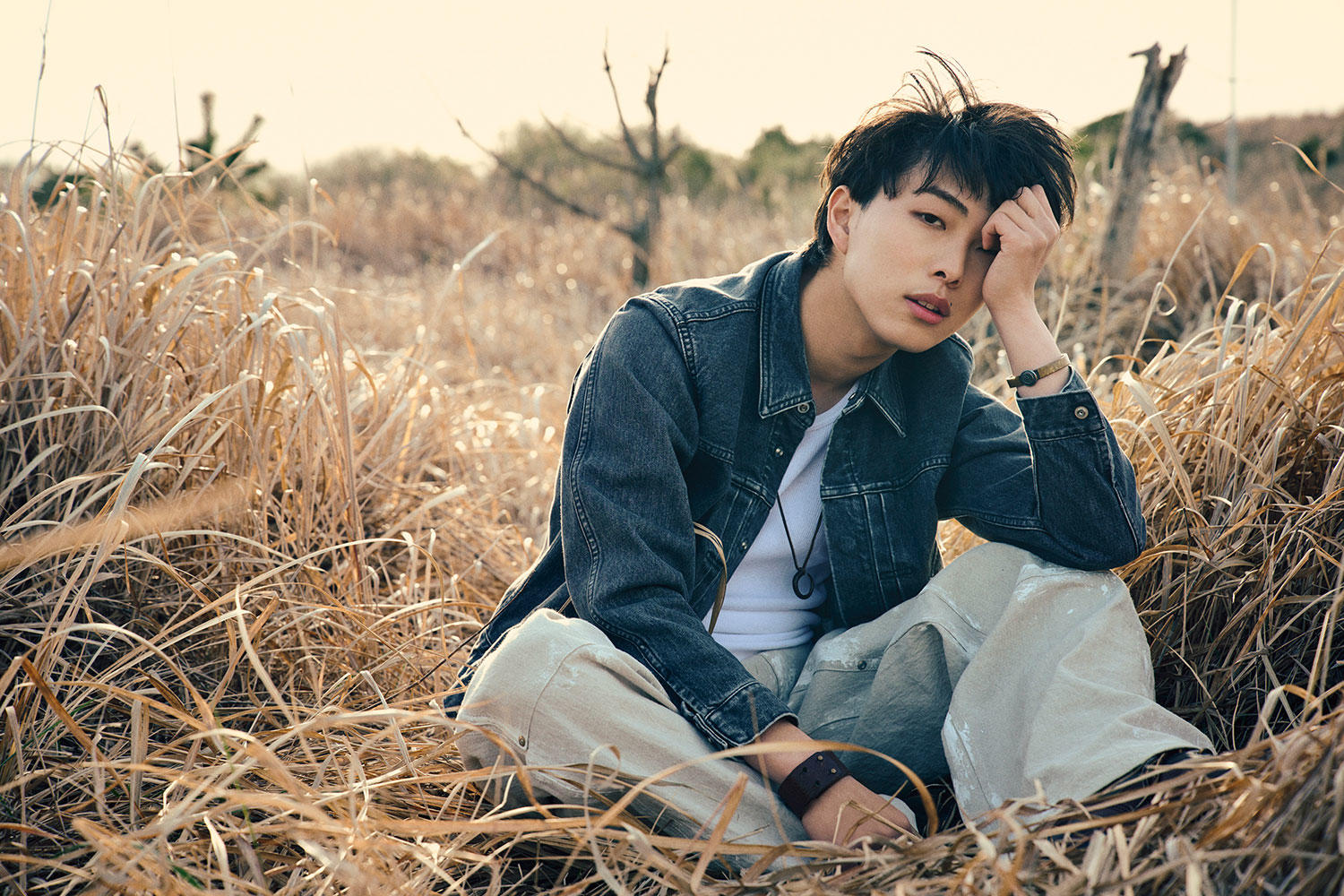 世界が注目する19歳のSSW・Rol3ert、本日配信スタート「HOPE」Music Video公開！