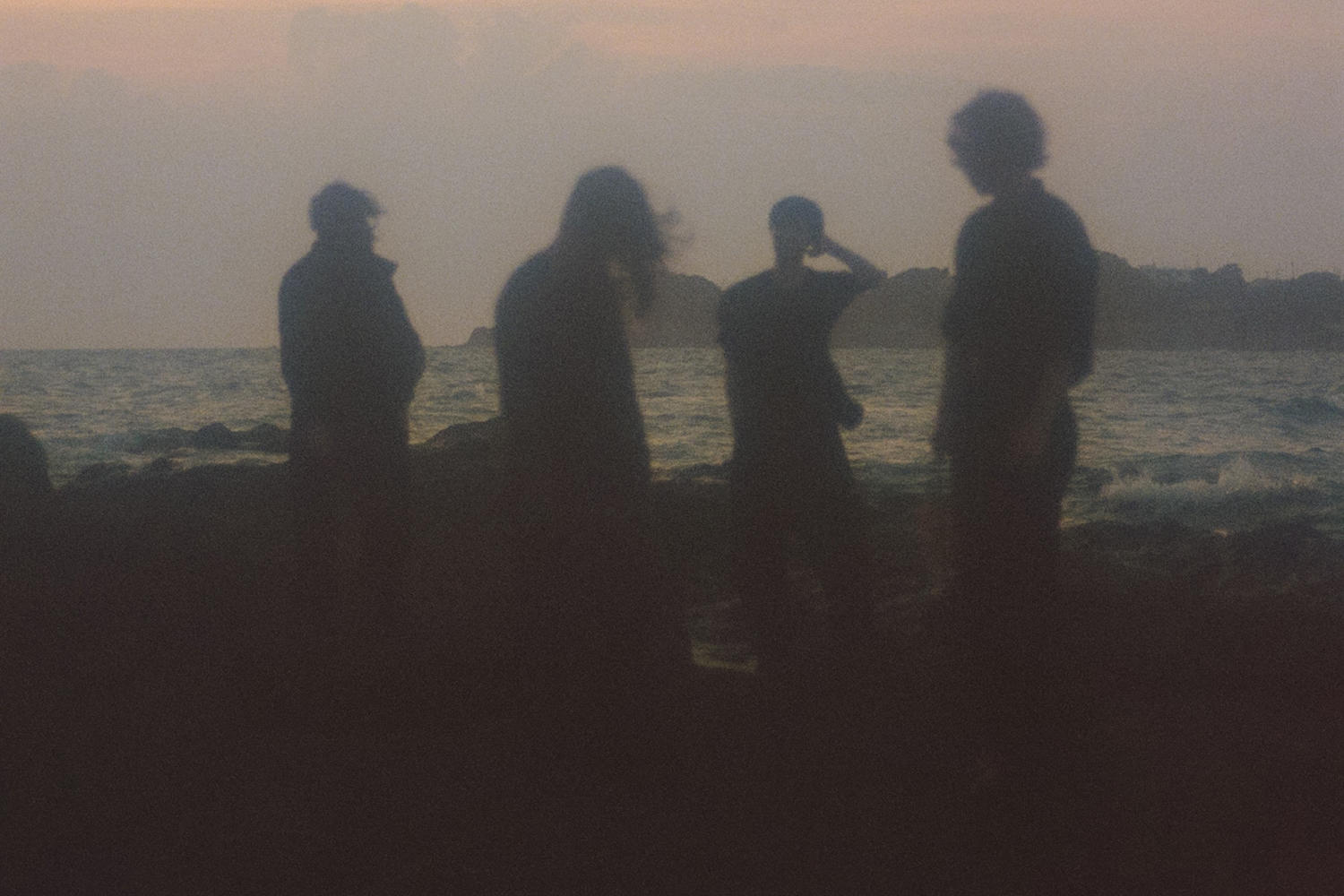 東京を拠点に活動する四人組バンドYüksen Buyers House、活動再開後初となるSingle「Citylights and Moonlight」リリース！
