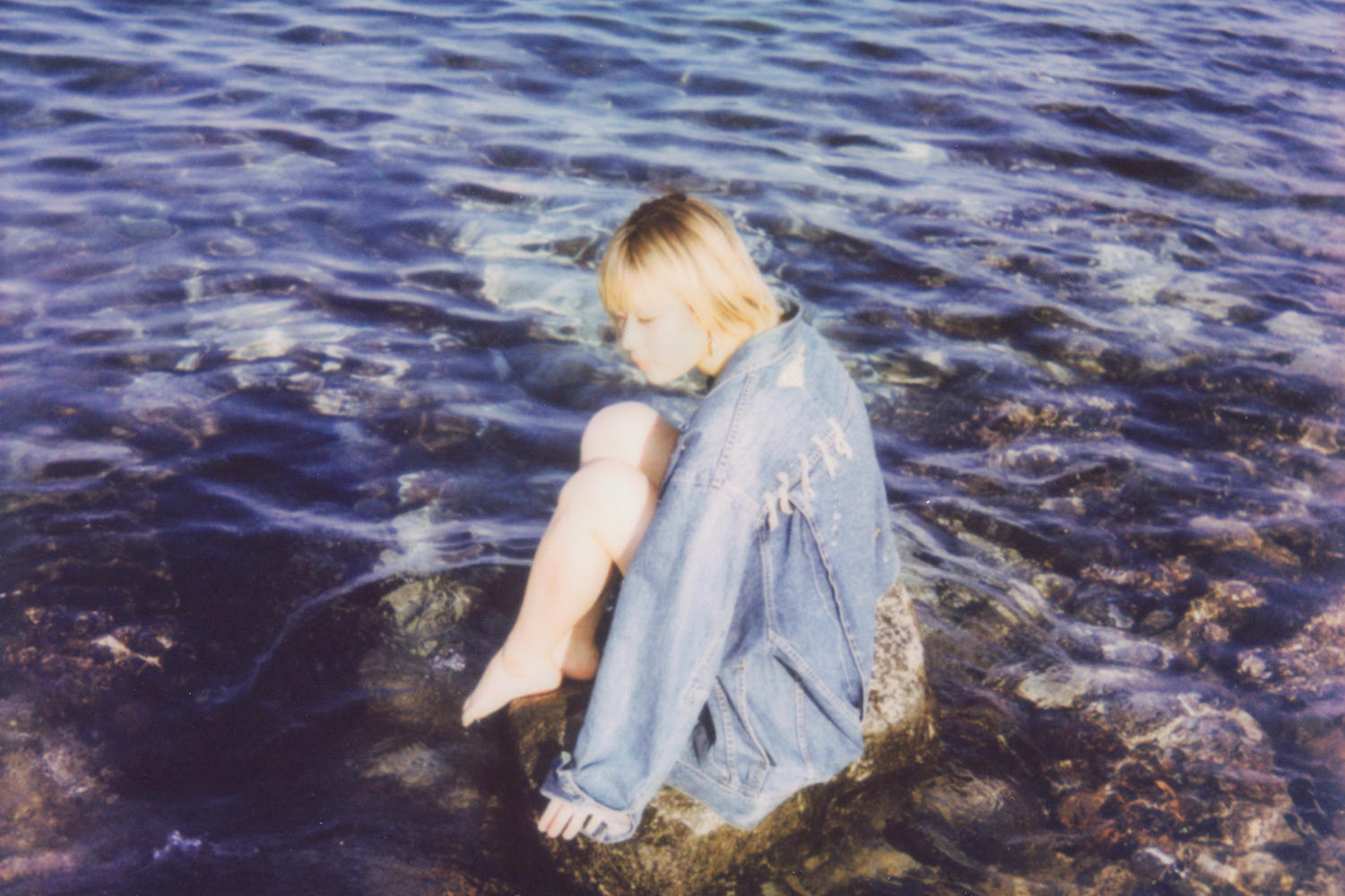 Shöka×rilium×ゆうさり、新進気鋭ソロシンガー3組による 共同制作楽曲 「Stab at the light『』」配信リリース！