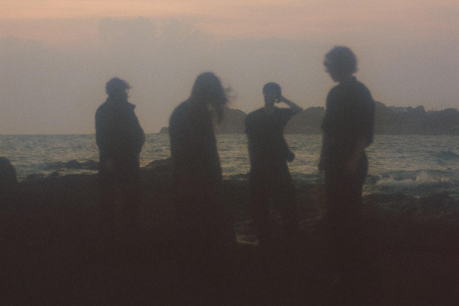 東京を拠点に活動する四人組バンドYüksen Buyers House、冬の終わりと春の始まりを告げるNew Single「Winter」リリース！