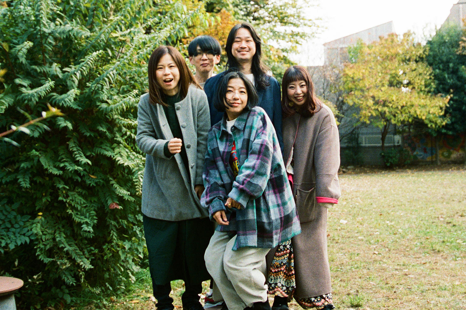 チーナ、シングル「無人島に何を持っていくか」本日リリース＆チーナ椎名初監督MV公開！