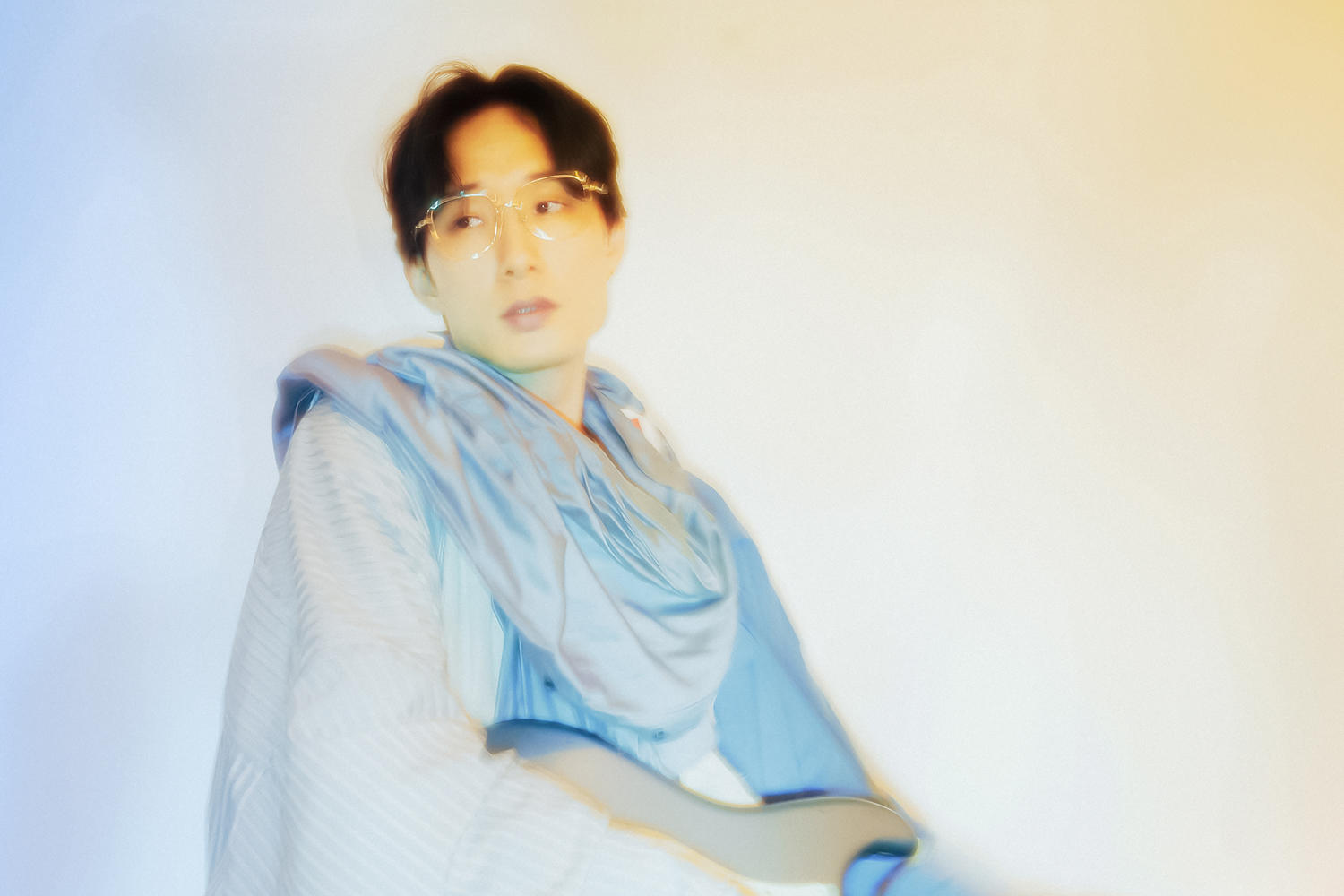Qnel、夏の夕暮れに揺らぐ光と過ぎ去った時間の美しさを描いたDream Popの新曲「Magic Hour」リリース