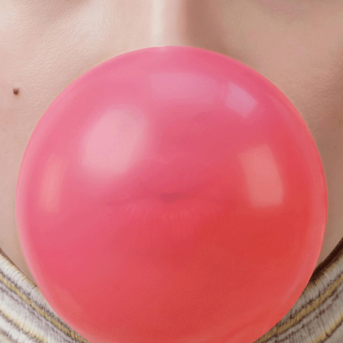 THREEE_ChewingGum_JK_20260602.jpg