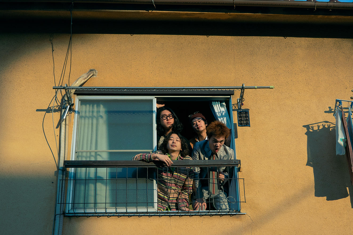 カブトムシ、最新アルバムから挑発的かつ象徴的な先行シングル「Piece Of」リリース！