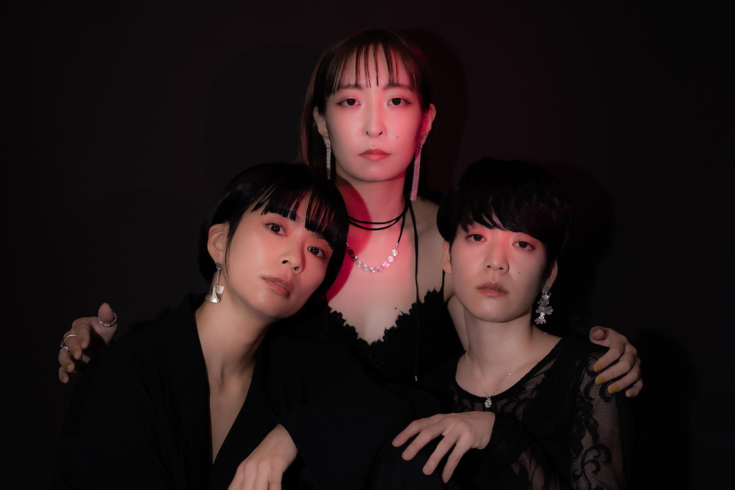 Roronuph、元Awesome City Clubのドラマー楓幸枝がメンバー加入＆2ndシングル「Secrets」デジタルリリース！