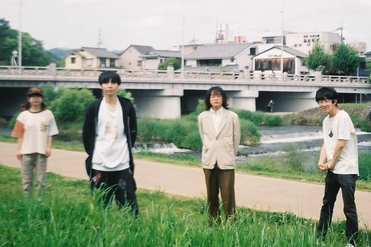 京都の4人組ロックバンドyoei、ファーストアルバム「さかいめ」から「うすぐもりの空の下で」先行配信！