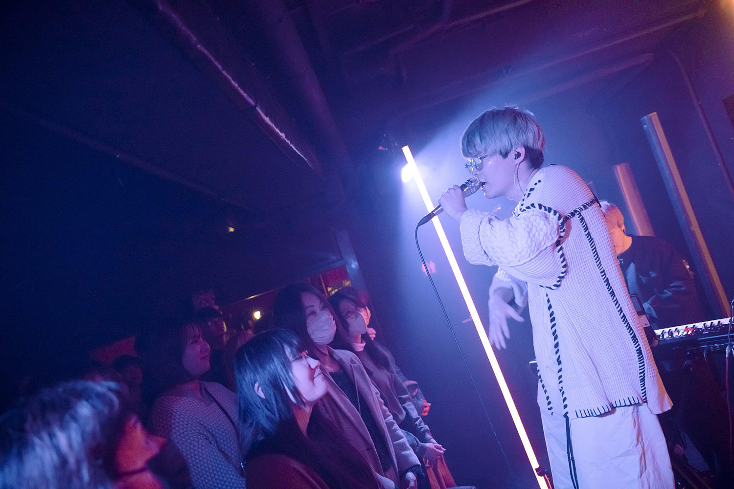 アツキタケトモとGhost like girlfriend、盟友同士の共演！2マンライブ「makuake curated by FRIENDSHIP.」ライブレポート