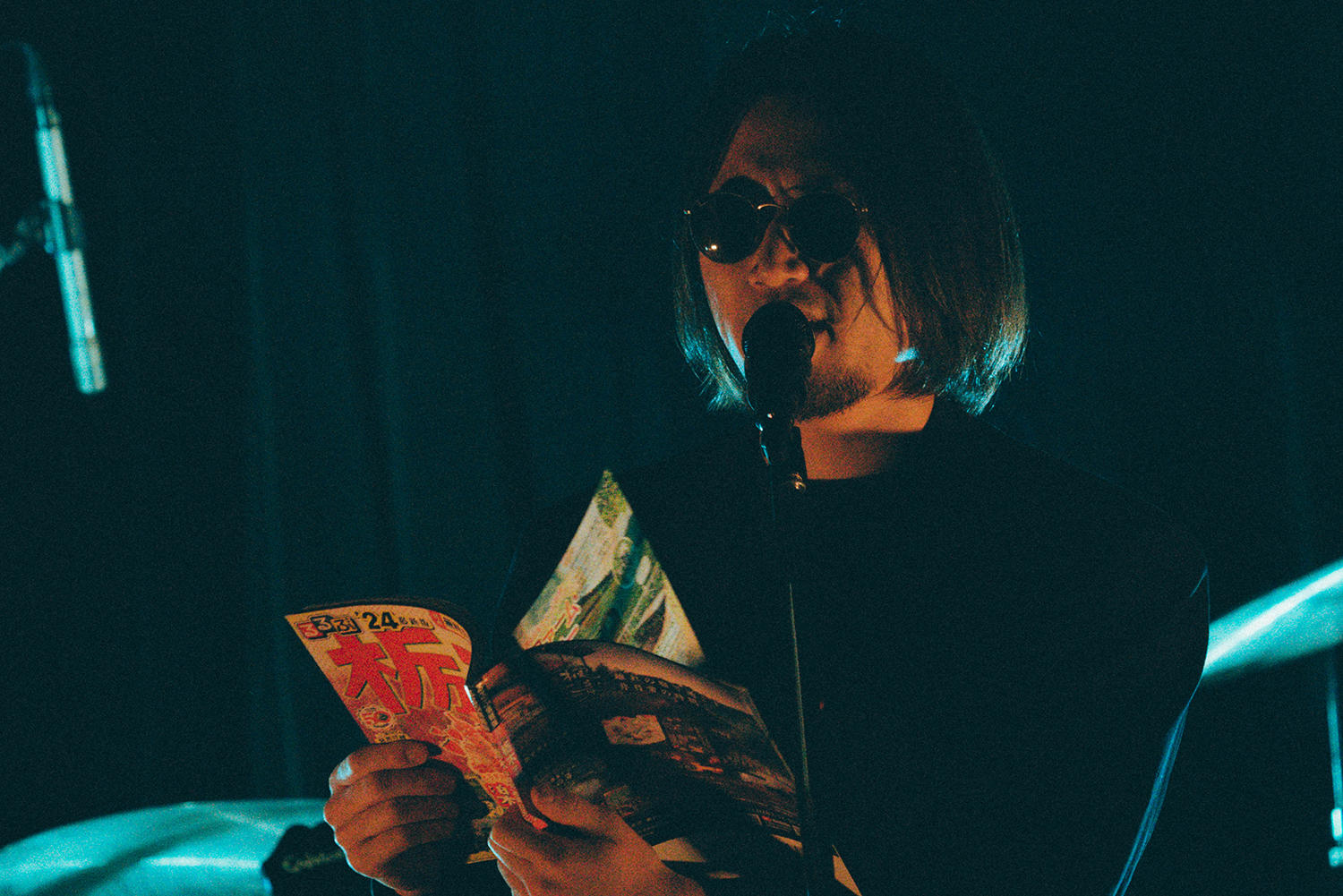 Guiba、新鋭バンドKhakiを迎えて「オルタナティブニューミュージック」を響かせた1stアルバム『ギバ』リリース記念ライブ！