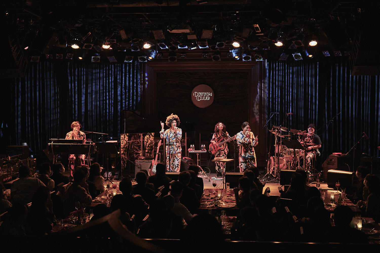 パジャマで海なんかいかない、豪華ミュージシャンを迎えた「PAJAUMI SESSION」COTTON CLUB公演