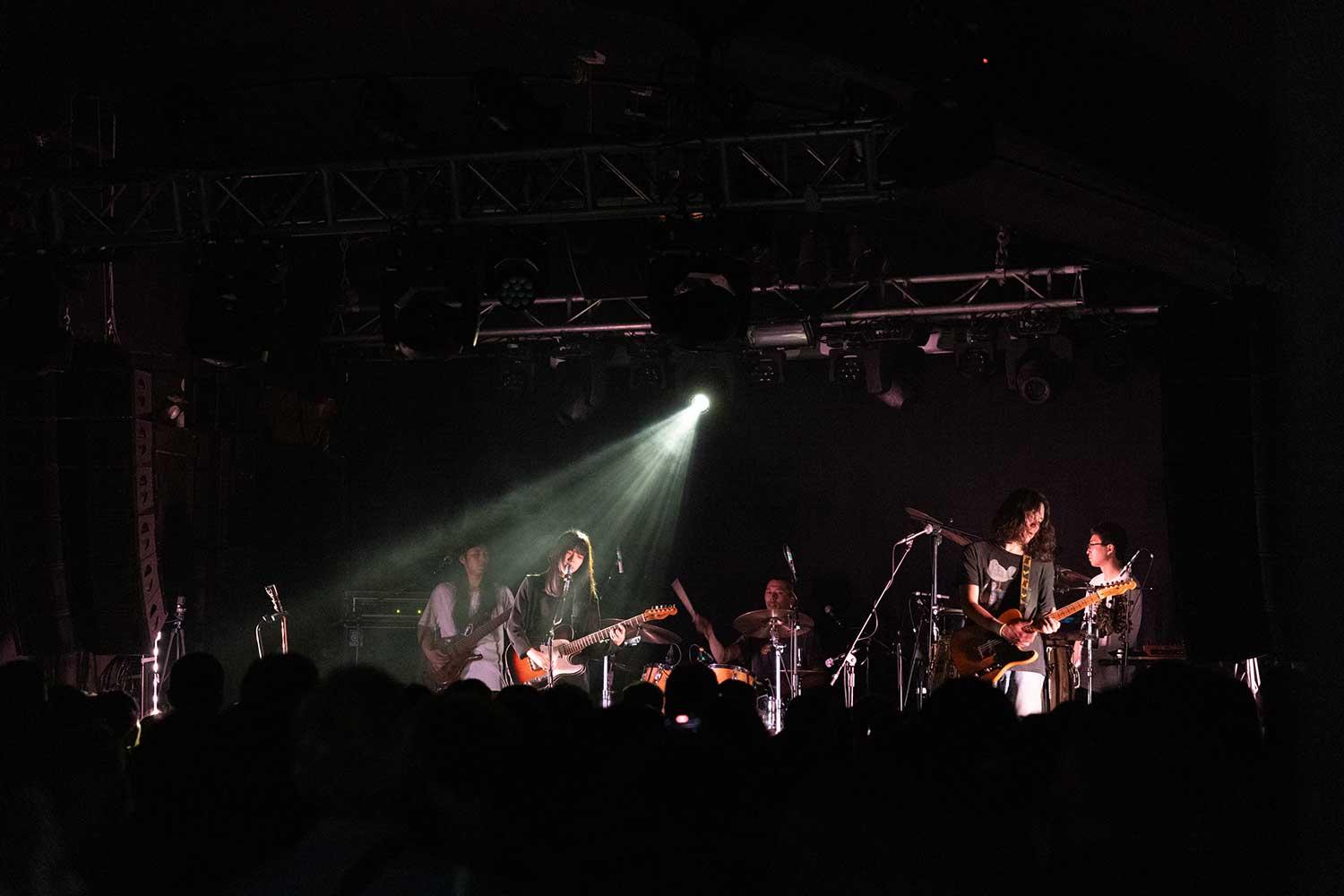 kanekoayano、3度目のUKツアーでThe Garageに刻まれた、バンドとしての現在地と進化のステージ