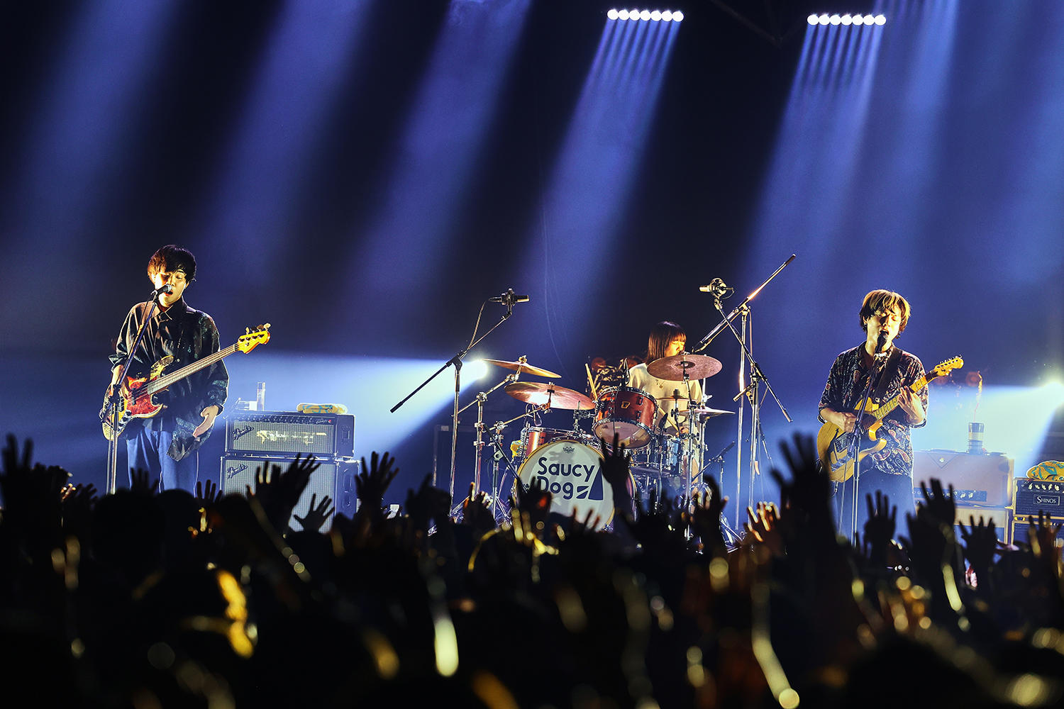 Saucy Dog、対バンツアー「SUNNY BOX」初日KANA-BOONを迎えたKT Zepp Yokohama公演をレポート!