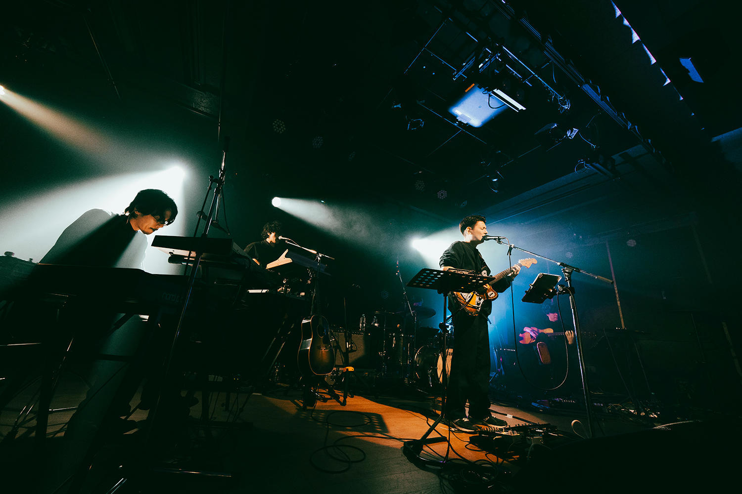 odol、これまでの殻を破ったワンマンライブ「DISTANCES」